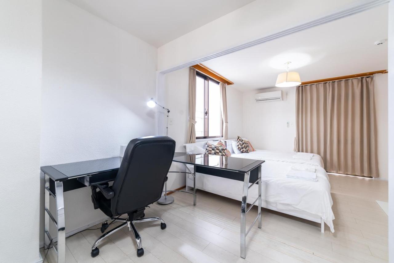 Izumisaki Terrace402 Aparthotel Наха Екстериор снимка