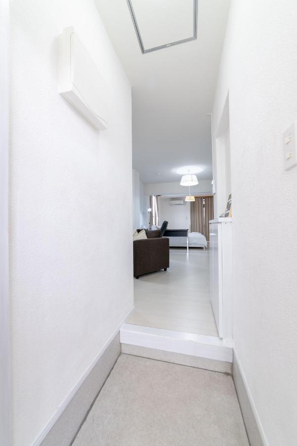 Izumisaki Terrace402 Aparthotel Наха Екстериор снимка